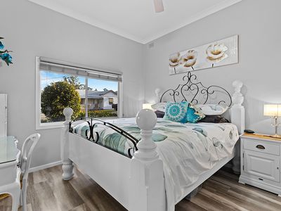 37 Fifth Street, Weston