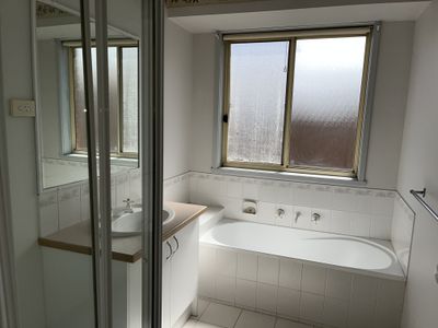 182 Coppards Road, Whittington