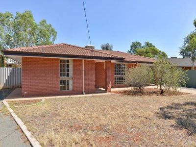 2 Finnerty Lane, Hannans