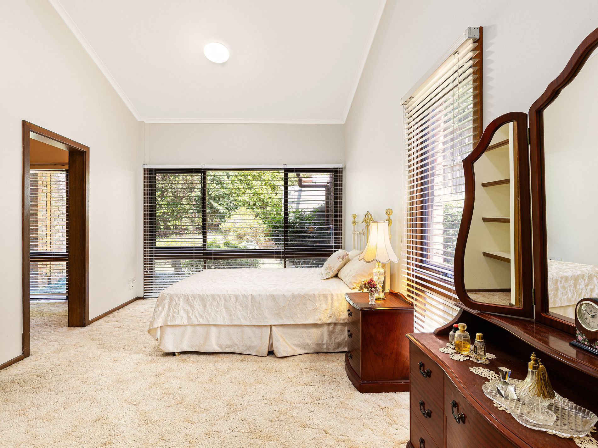 11 Forest Knoll, Castle Hill