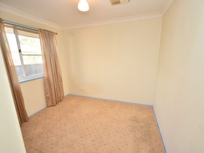 5 Ebelina Crescent, Parkes