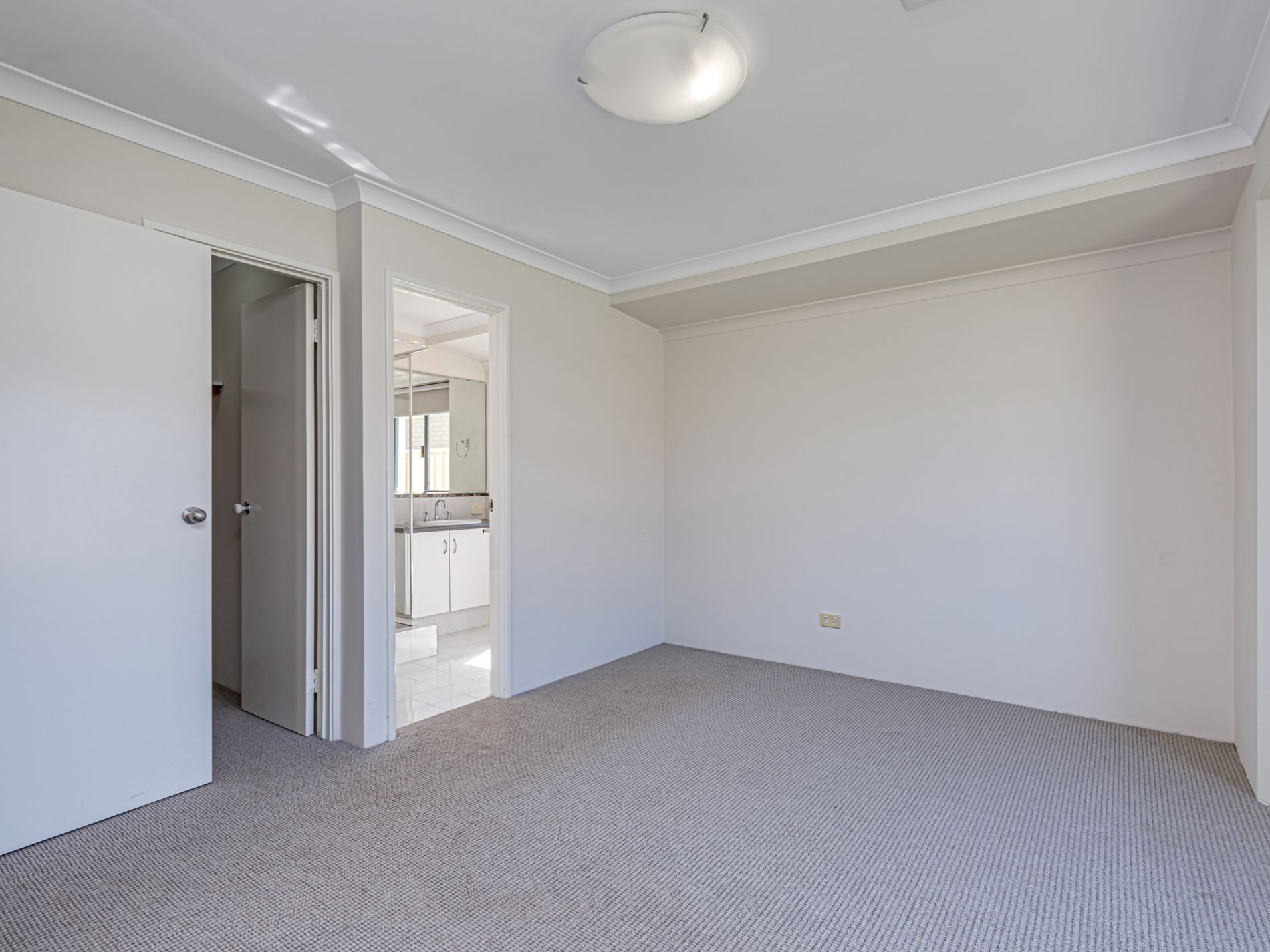 4 Trumpeter Parade, Yanchep