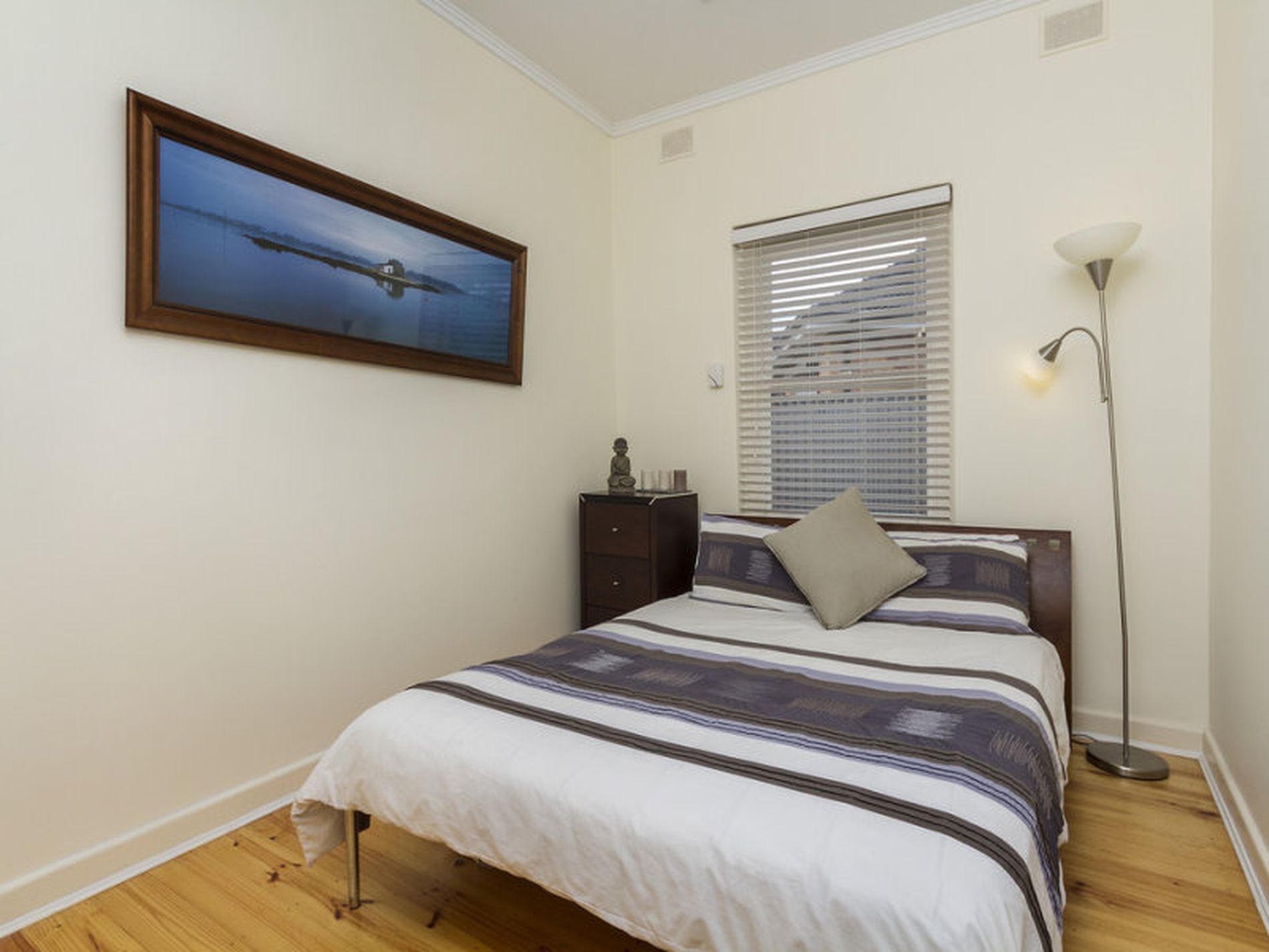 5 Hill Place, Richmond