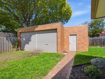 4 Victoria Close, Sale