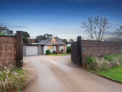 10 Anelida Street, Rye