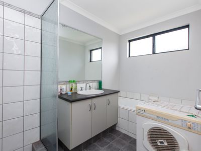 1 / 62 Winton Street, Carey Park
