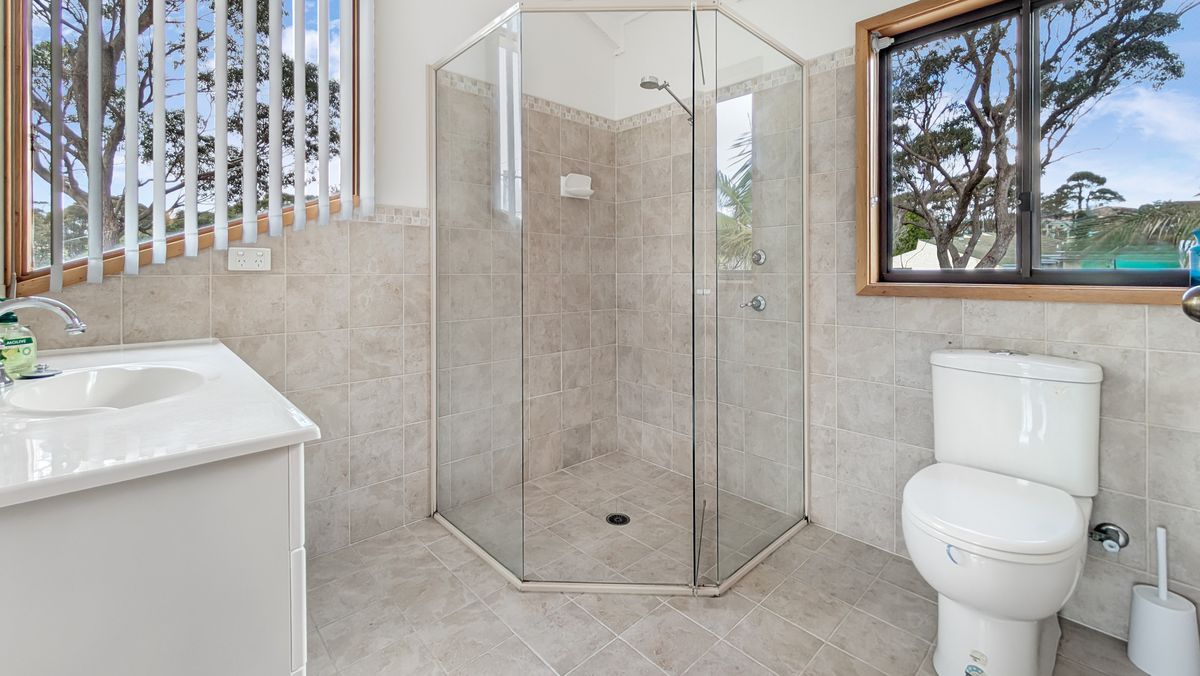 8A Noorooma Crescent, Narooma