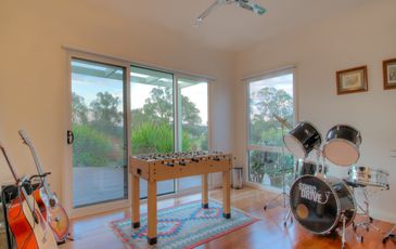 5 Valley Drive, Beaconsfield Upper