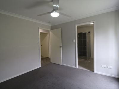 B / 54 Diamantina Circuit, Beaudesert