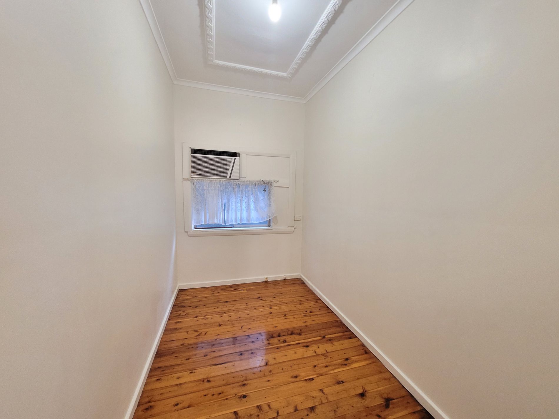 3 Phillip Street, Roselands