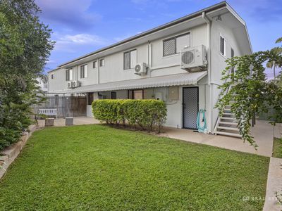 6 Coolwaters Esplanade, Kinka Beach