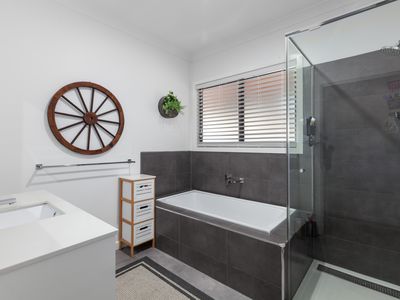 30 McNutts Lane, Heathcote