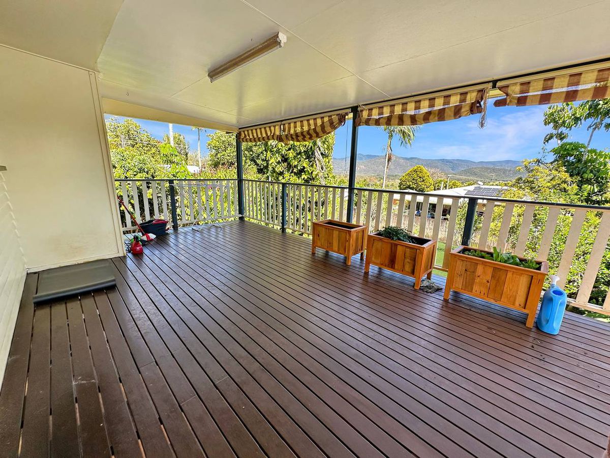 7 Eighth Avenue, Atherton
