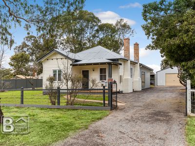 3 Creswick-Newstead Road, Newstead