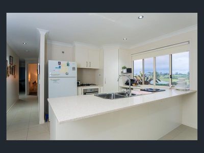 1 / 5 Pepper Berry Street, Maleny