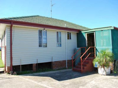3 Elouera Street, Lake Illawarra