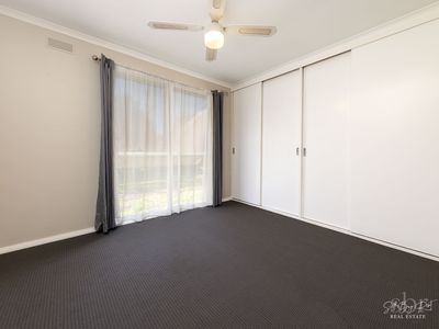 2 / 108 HUONS HILL ROAD, Wodonga