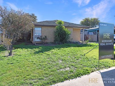 3 Creek Crescent, Horsham