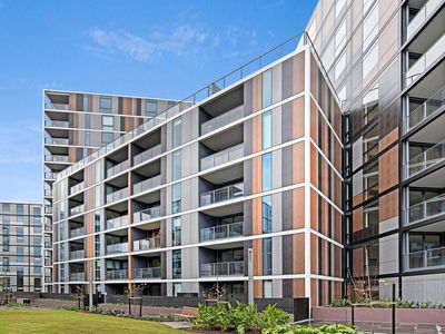 2 / 8B Evergreen Mews, Armadale