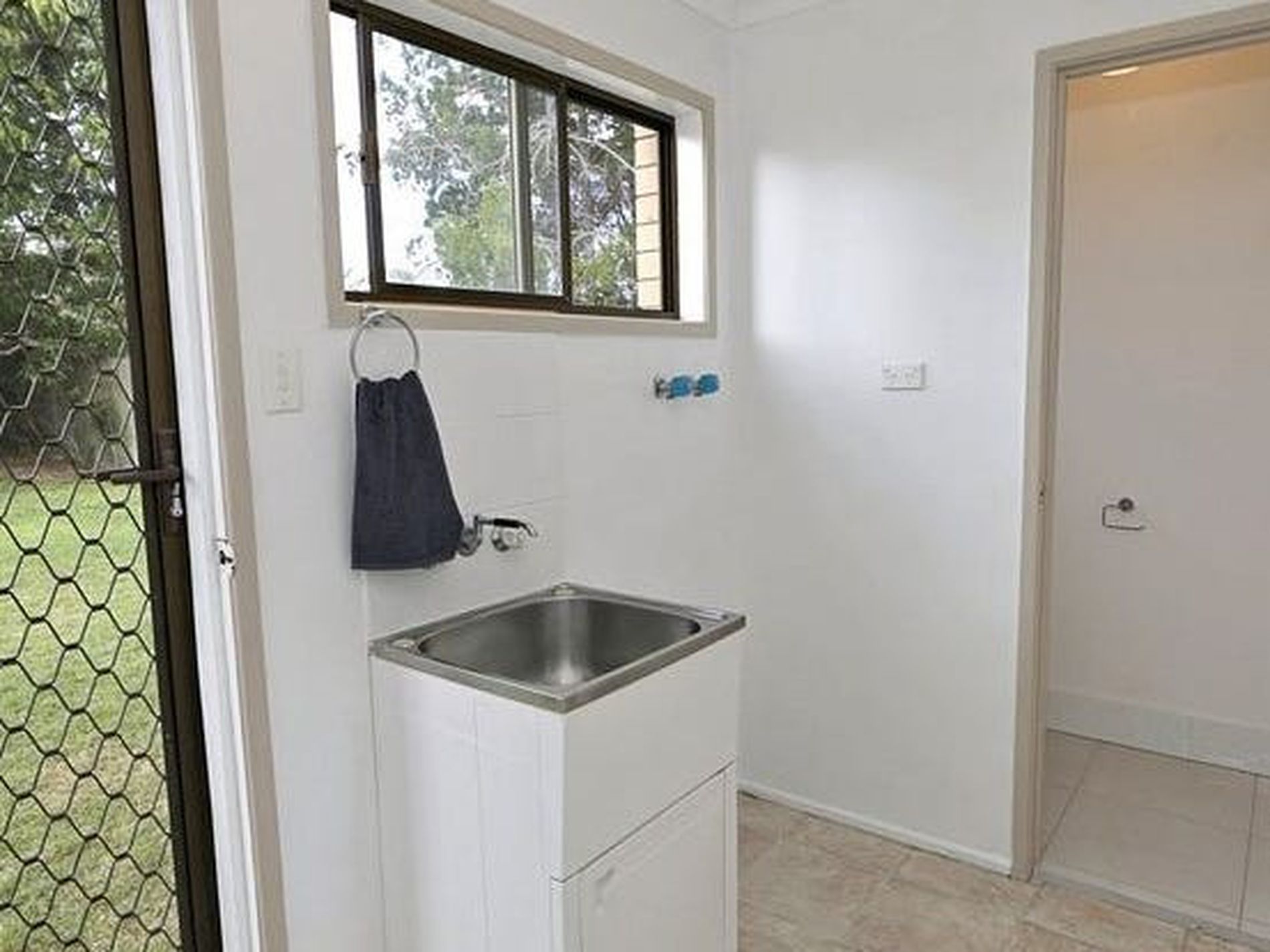 14 Emperor Street, Woodgate