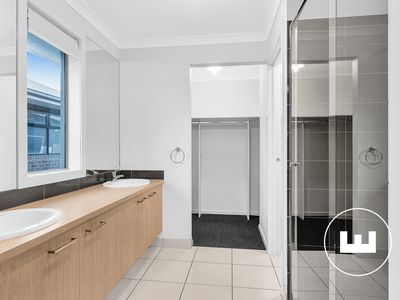 19 Savage Way, Clyde North