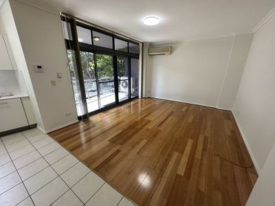 1 / 24-28 College Crescent, Hornsby