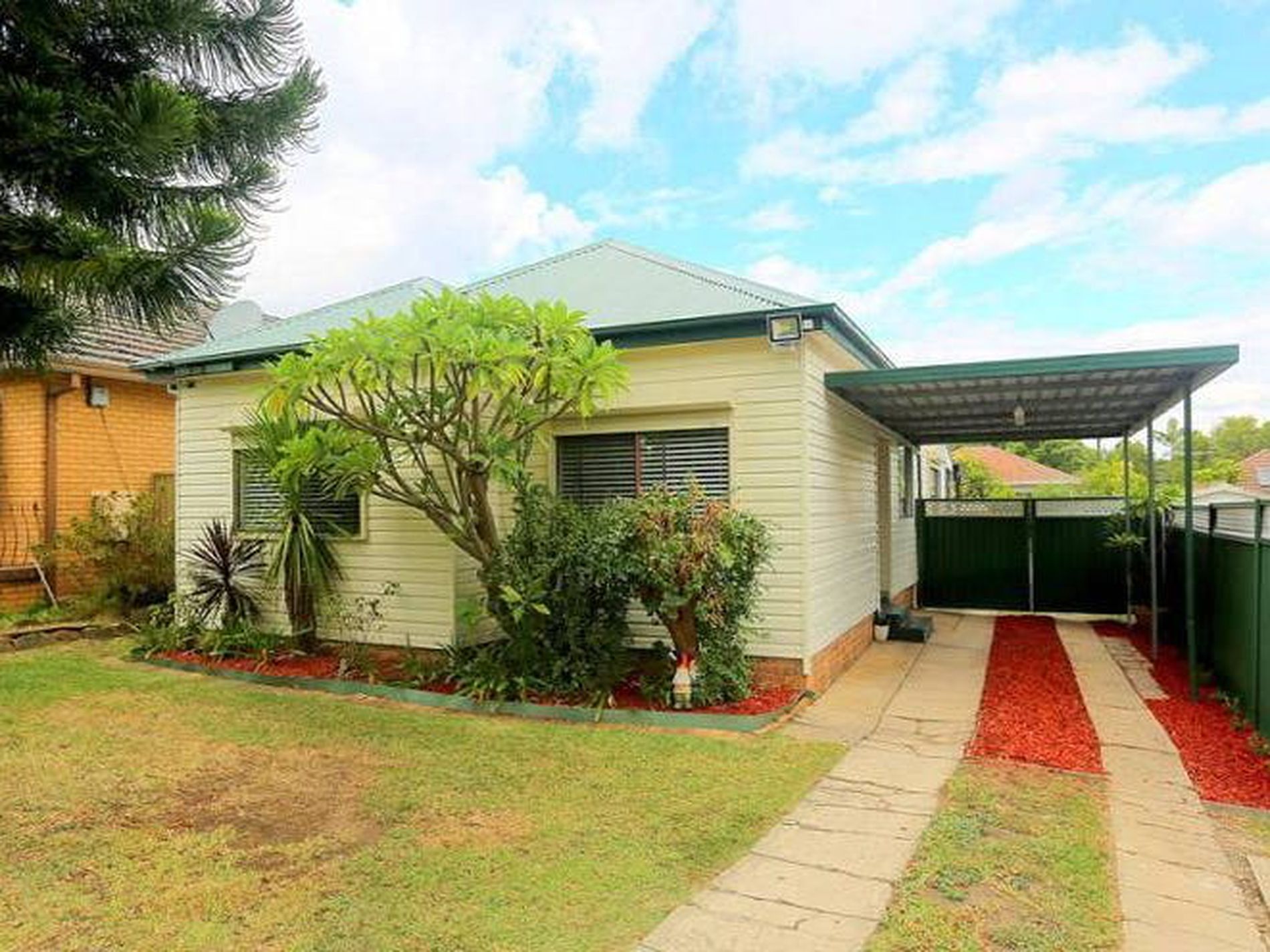 42 Gray Crescent, Yagoona