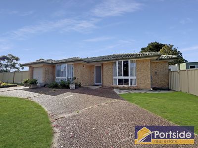 1 Clemenceau Crescent, Tanilba Bay
