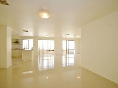 8 Yoorn Way, Bertram