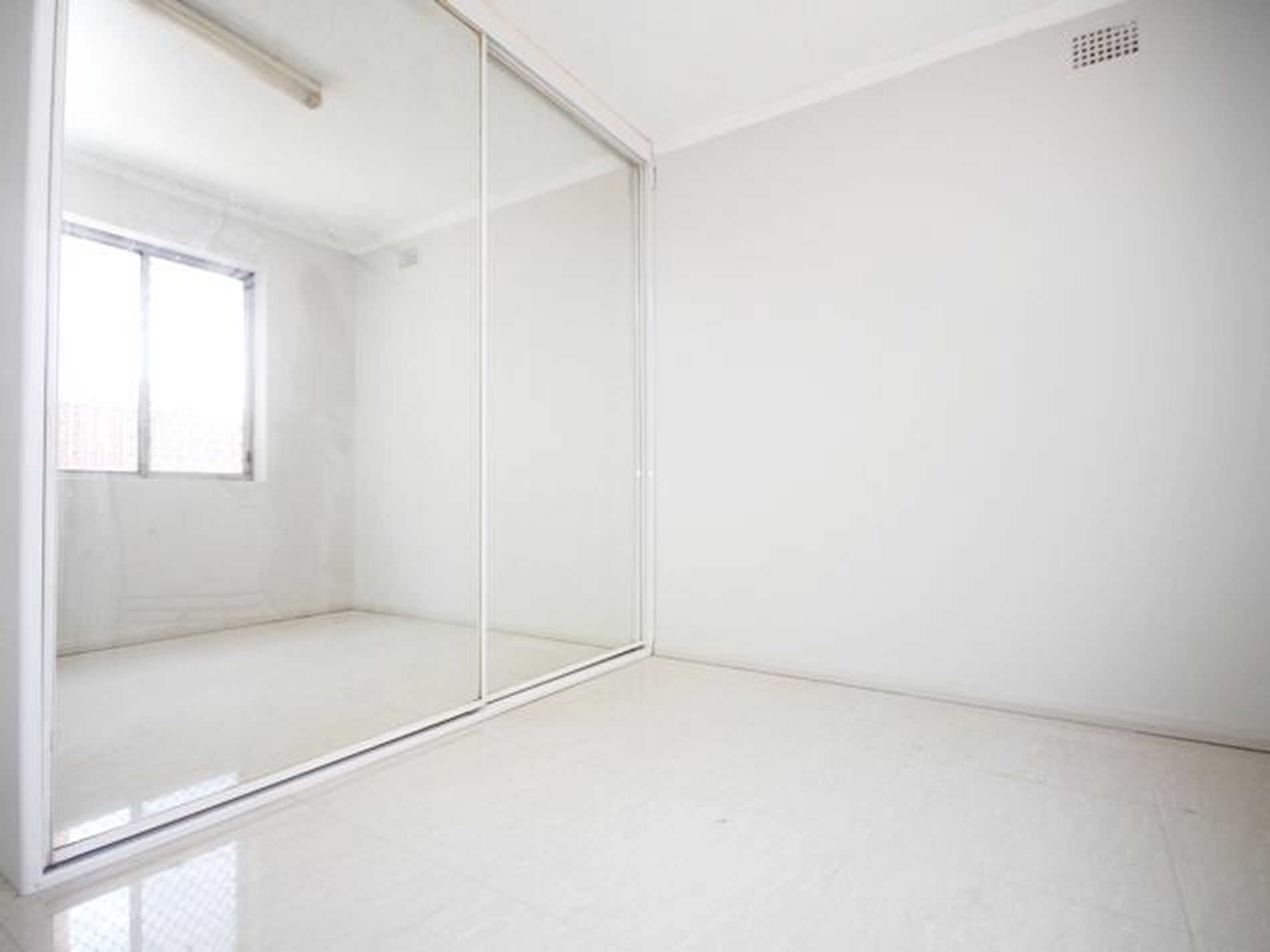 4 / 57 Shadforth Street, Wiley Park