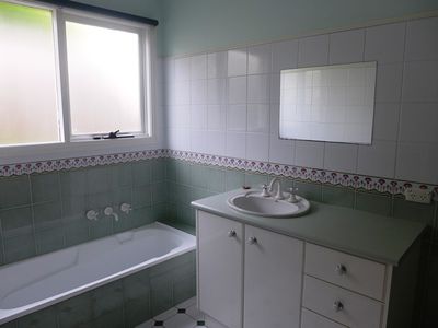 24 Mercer Parade, Newtown