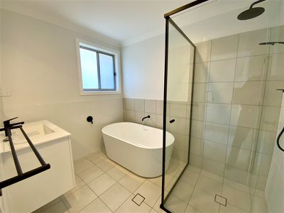 46 Federation Boulevard, Forbes