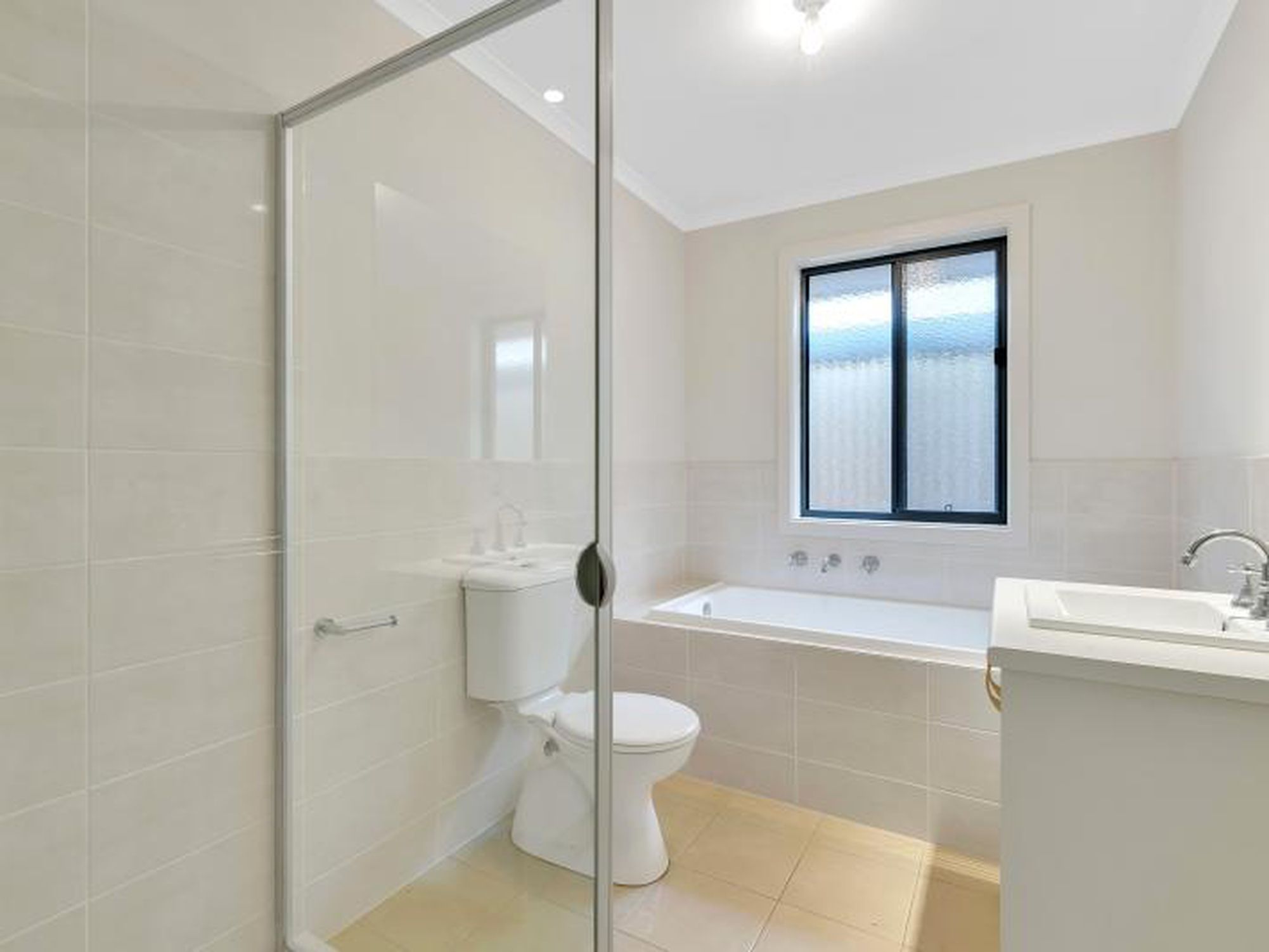 2 / 54 Trimmer Parade, Woodville West