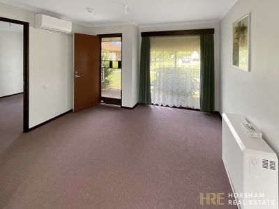 7 Shalom Place, Horsham