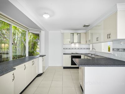 37 Barnard Crescent, Oakhurst