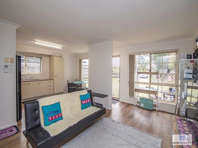 35 Bangalow Crescent, Raceview