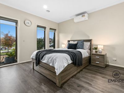 70 Skylark Bvd, Clyde North