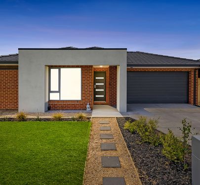 25 Growling Grass Drive, Clyde North