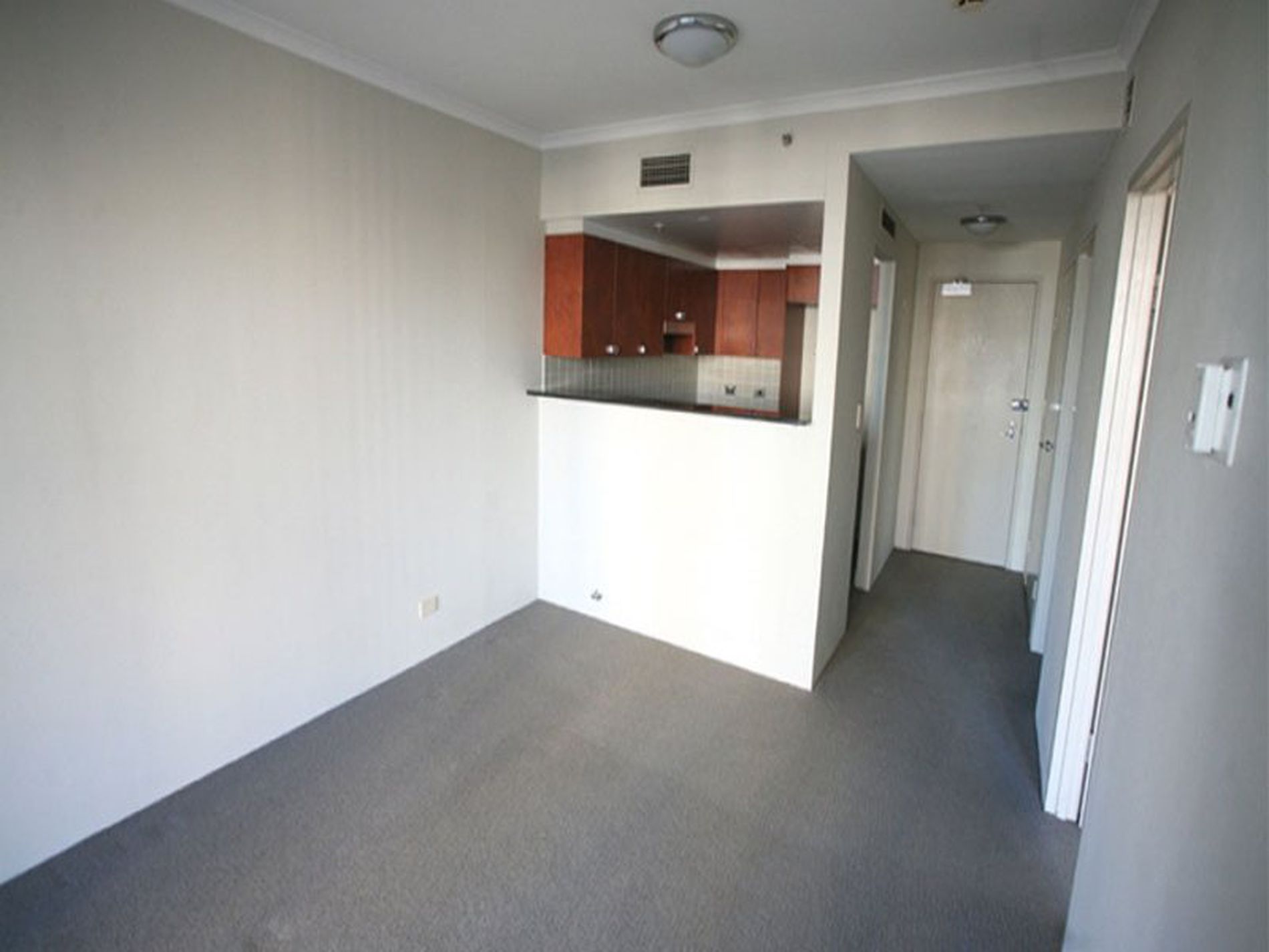2002 / 1 Hosking Place, Sydney