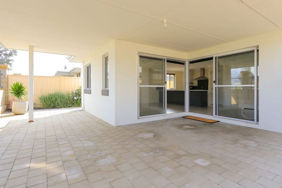 11 Barbon Lane , Baldivis
