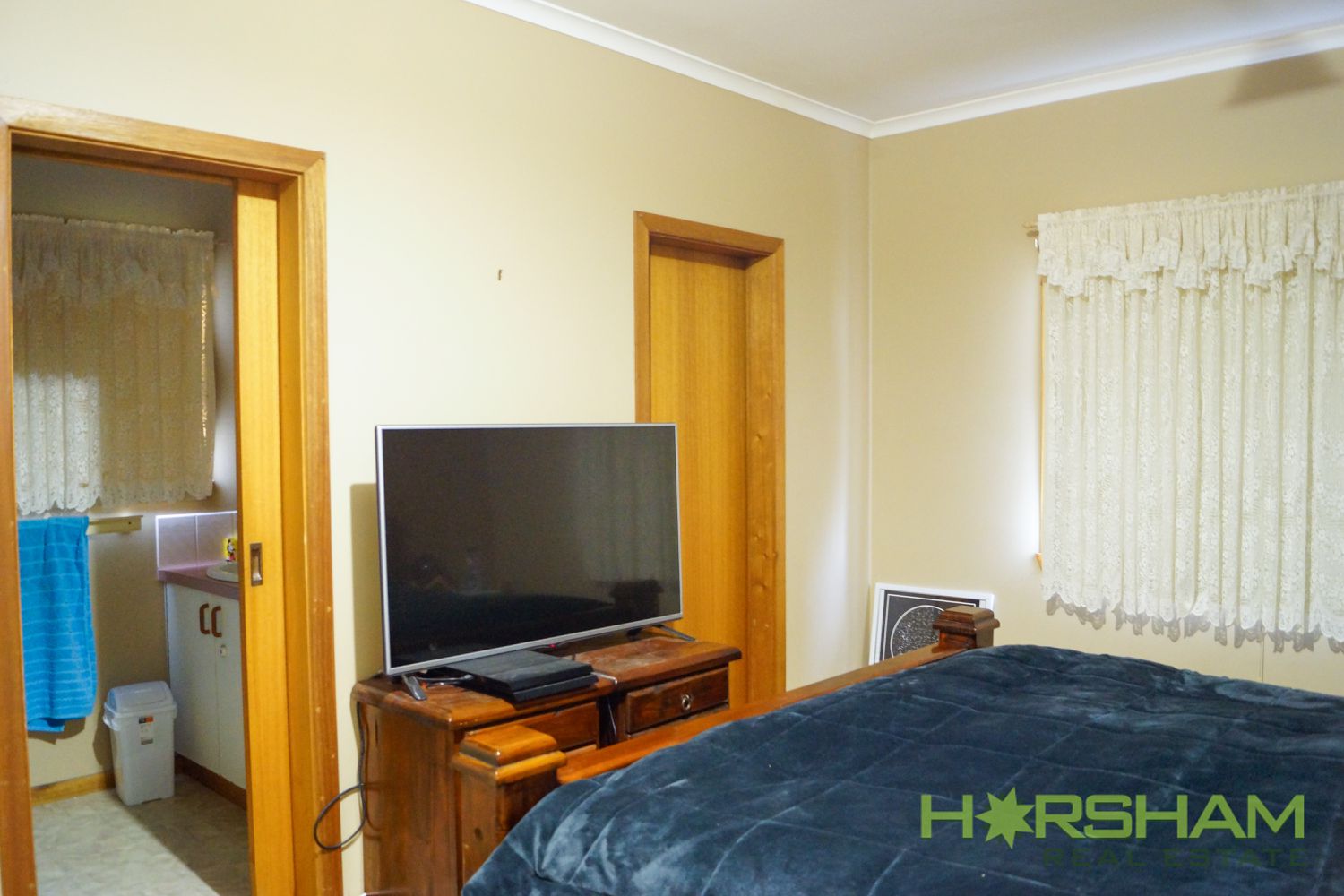 24 Valentine Avenue, Horsham