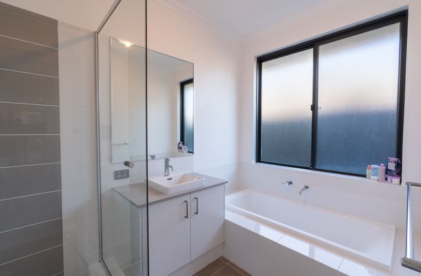 27 Coruscant Glade, Baldivis