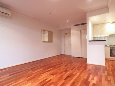 102 / 323 Dandenong Road, Prahran