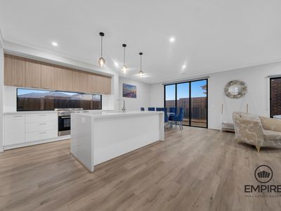 1 Alabaster Street, Clyde North