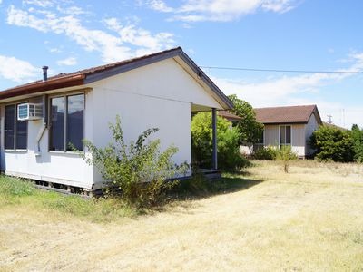 6 Felstead Avenue, Horsham