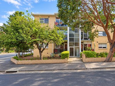 11 / 22 Westbury St, St Kilda East