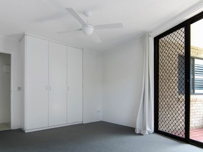 12 / 20 West Street, Forster