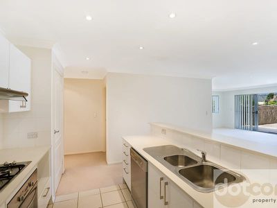 10 / 13-15 Moore Street, West Gosford