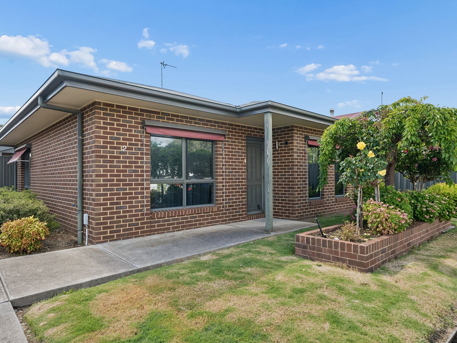 2 / 8 President Street, Seymour