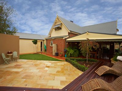 2 Simon Court, Werribee